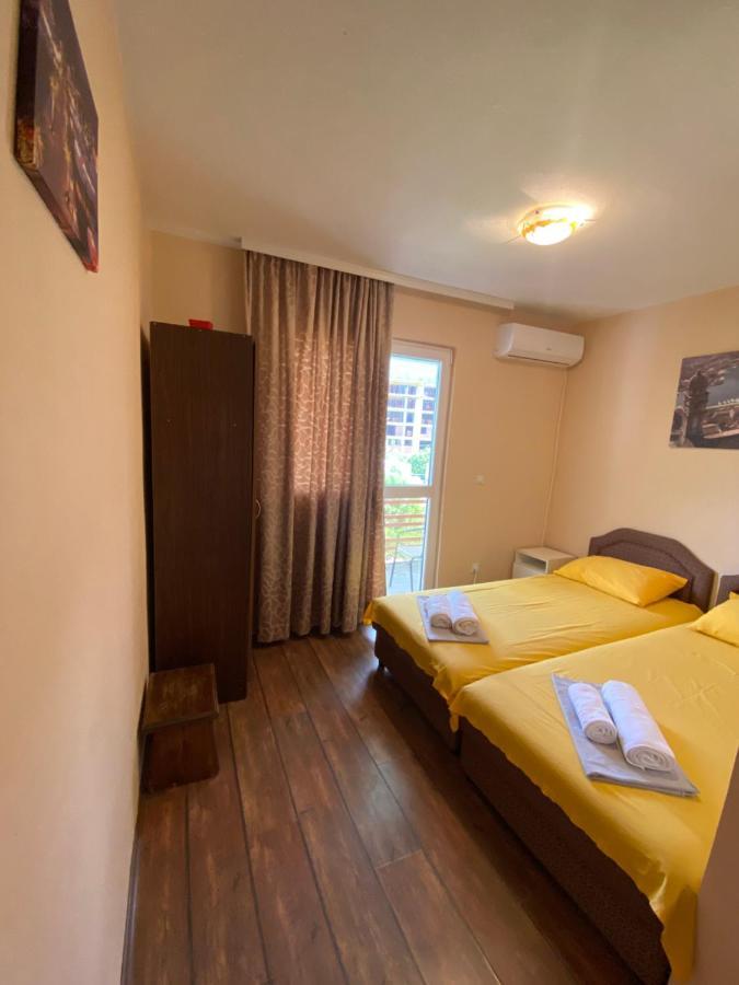 Apartments And Rooms Grande Casa Бар Екстериор снимка
