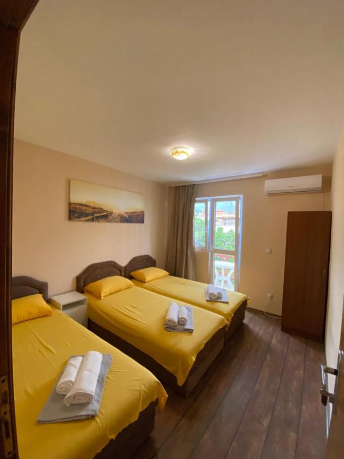 Apartments And Rooms Grande Casa Бар Екстериор снимка